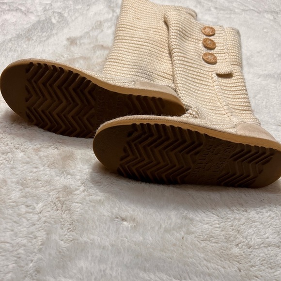 UGG classic knit boot size 7 - Picture 6 of 9